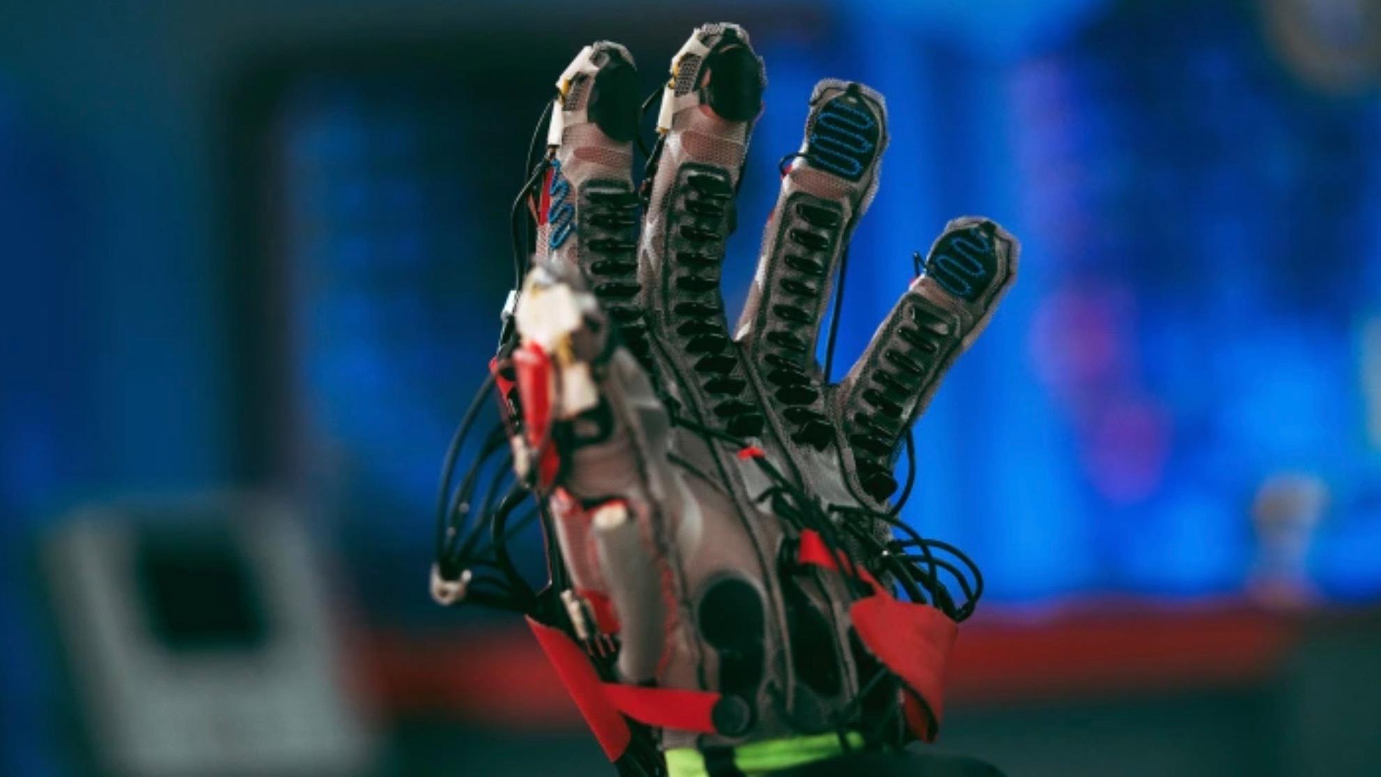 This new glove from Facebook lets you feel objects in VR
